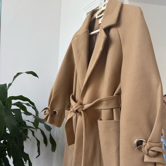 Stylish Tan Belted Coat - Picture 4 of 5
